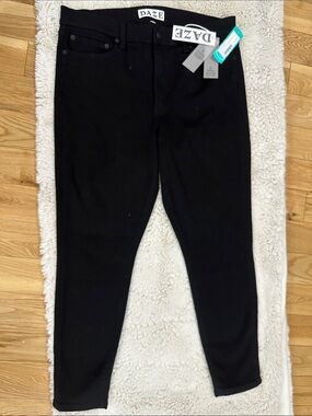 DAZE Women's Black High-Rise Skinny Pants